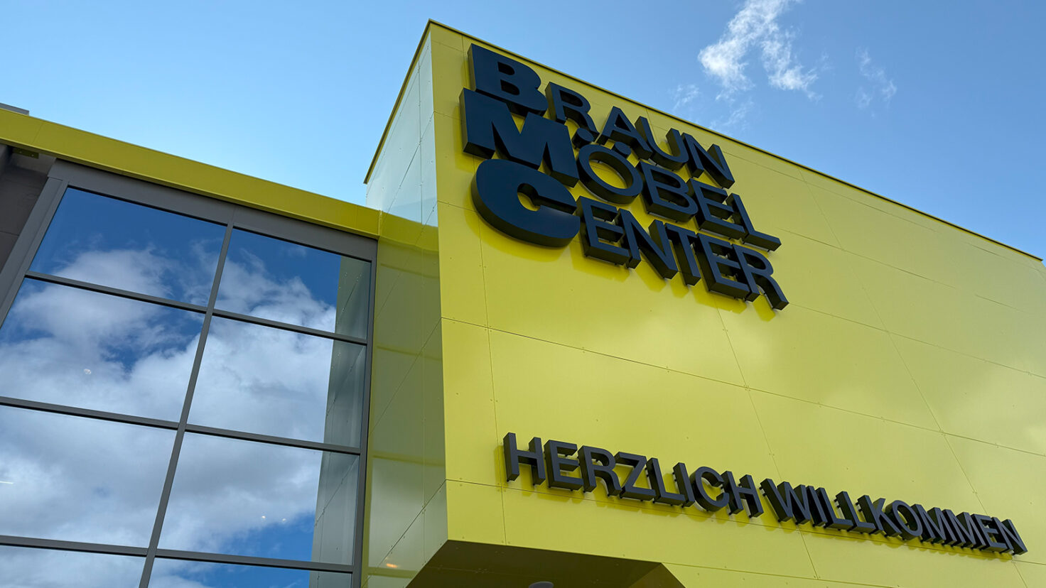 Ich habe auf unseren Webseiten bereits alle Verlinkungen etc. die dorthin führen entfernt.