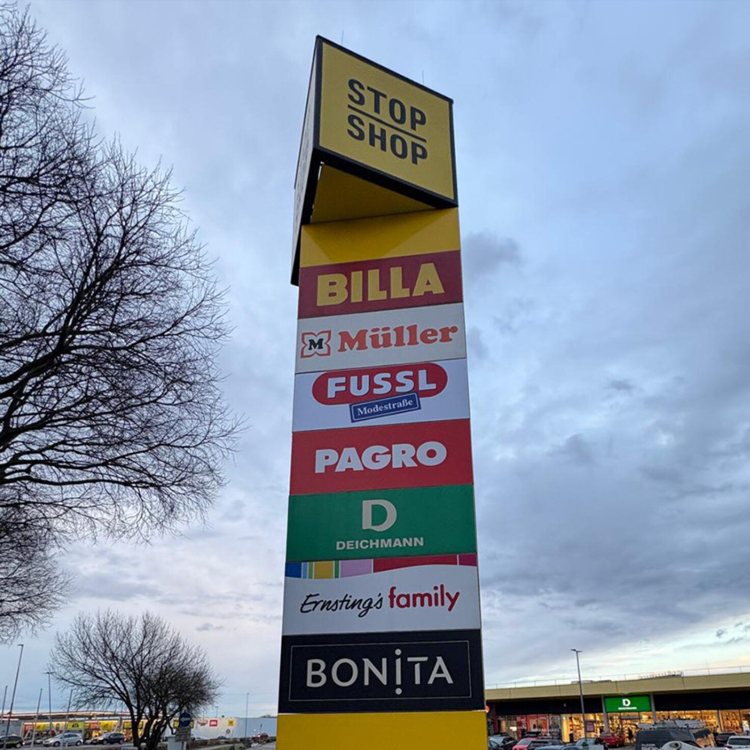 Fussl Stockerau Leuchtschild Am Pylon Nicht Leuchtend